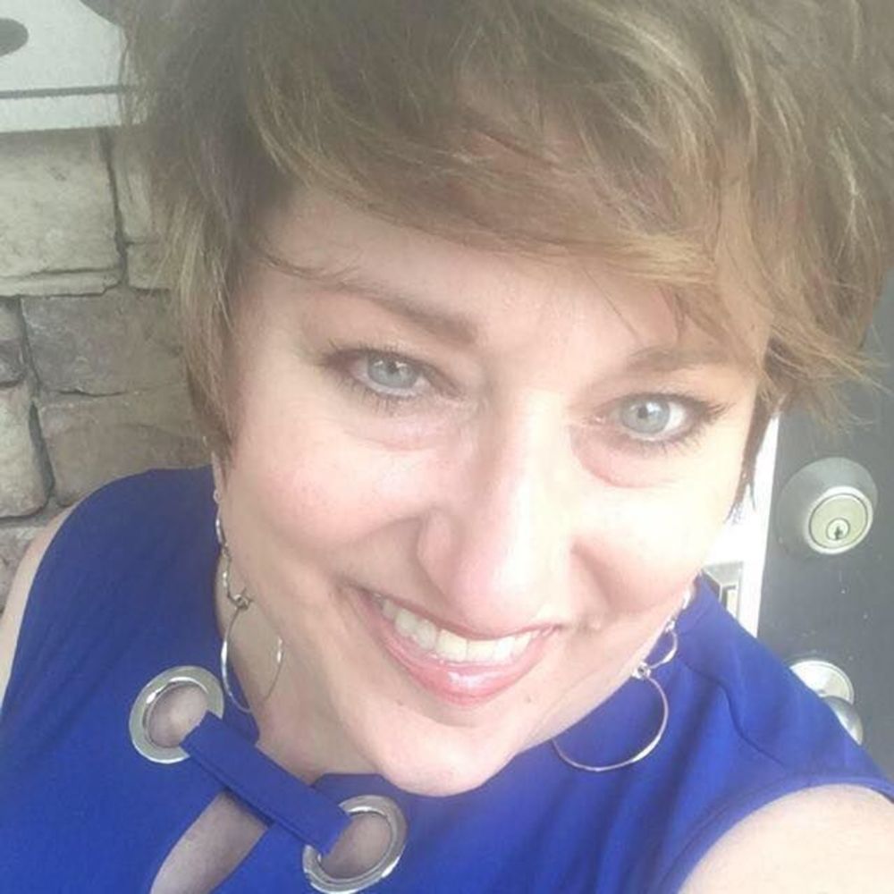 Meet your Posher, Suzanne